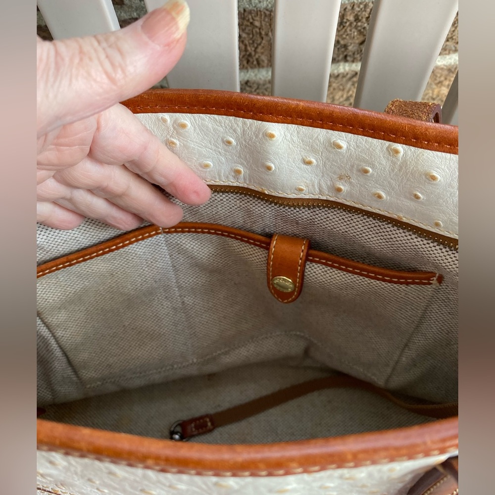 DOONEY AND BOURKE WHITE OSTRICH PEBBLED LEATHER - Picture 7 of 16
